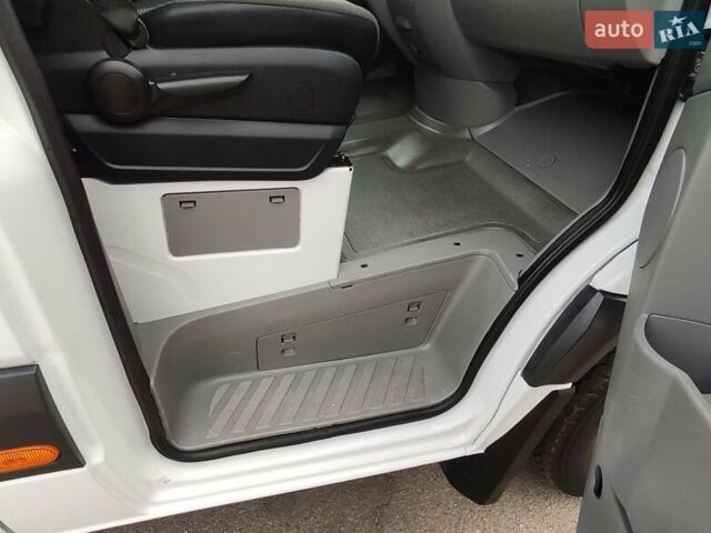 Белый Мерседес Sprinter, объемом двигателя 0 л и пробегом 281 тыс. км за 29000 $, фото 30 на Automoto.ua