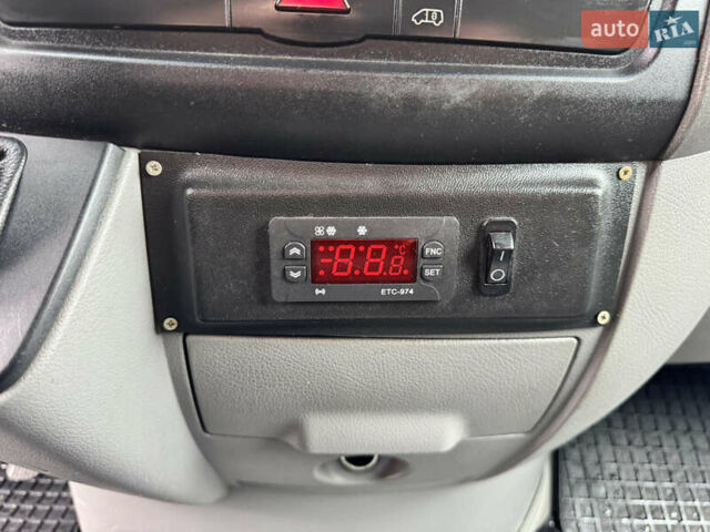 Белый Мерседес Sprinter, объемом двигателя 3.22 л и пробегом 400 тыс. км за 16500 $, фото 21 на Automoto.ua