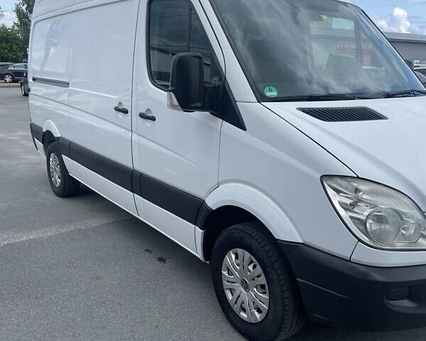 Білий Мерседес Sprinter, об'ємом двигуна 2.2 л та пробігом 277 тис. км за 12800 $, фото 1 на Automoto.ua