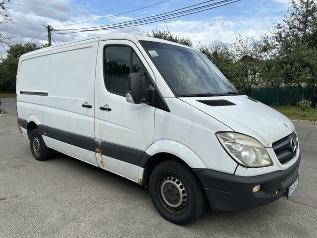 Белый Мерседес Sprinter, объемом двигателя 2.1 л и пробегом 447 тыс. км за 11222 $, фото 6 на Automoto.ua