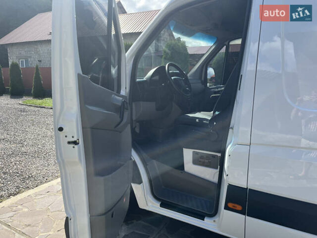 Белый Мерседес Sprinter, объемом двигателя 2.14 л и пробегом 360 тыс. км за 12900 $, фото 8 на Automoto.ua