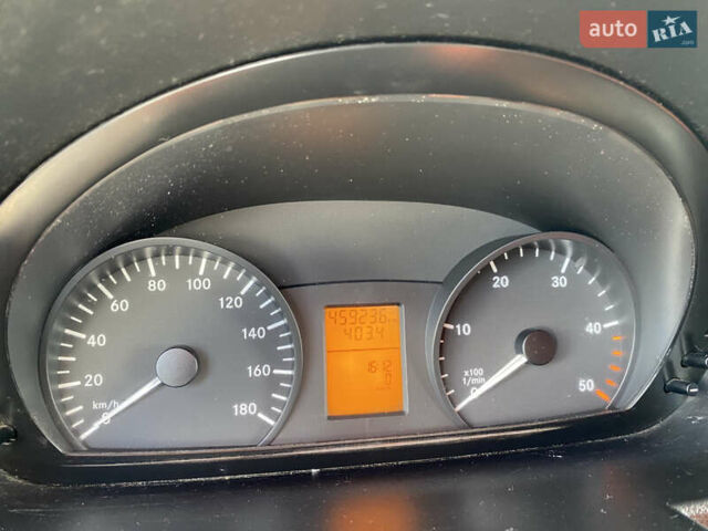 Мерседес Sprinter 2011 в Киеве на Automoto.ua Белый Мерседес Sprinter, объемом двигателя 2.99 л и пробегом 500 тыс. км за 20000 $, фото 9 на Automoto.ua