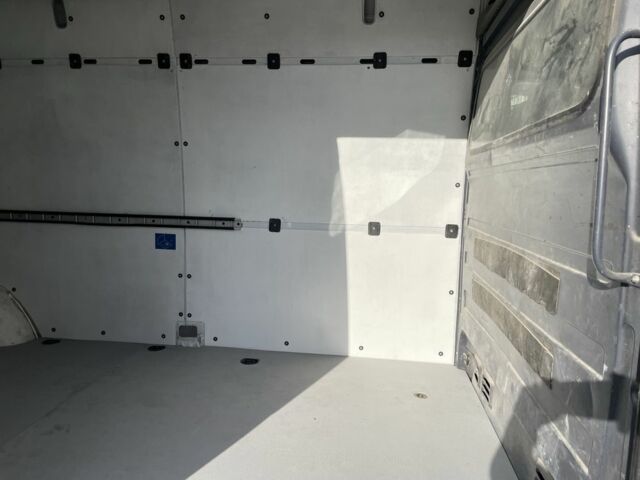 Білий Мерседес Sprinter, об'ємом двигуна 2.1 л та пробігом 437 тис. км за 10727 $, фото 3 на Automoto.ua