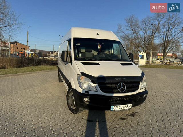 Белый Мерседес Sprinter, объемом двигателя 2.99 л и пробегом 369 тыс. км за 25800 $, фото 4 на Automoto.ua
