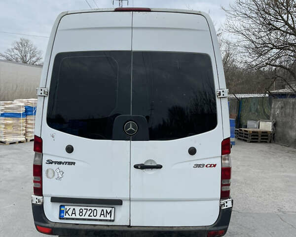 Белый Мерседес Sprinter, объемом двигателя 2.2 л и пробегом 497 тыс. км за 10900 $, фото 17 на Automoto.ua