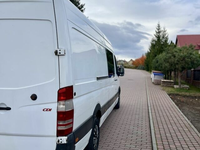 Белый Мерседес Sprinter, объемом двигателя 2.1 л и пробегом 380 тыс. км за 16000 $, фото 6 на Automoto.ua