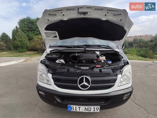 Белый Мерседес Sprinter, объемом двигателя 0 л и пробегом 281 тыс. км за 29000 $, фото 47 на Automoto.ua