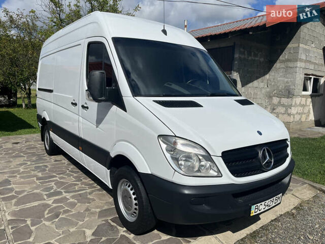 Белый Мерседес Sprinter, объемом двигателя 2.14 л и пробегом 360 тыс. км за 12900 $, фото 1 на Automoto.ua