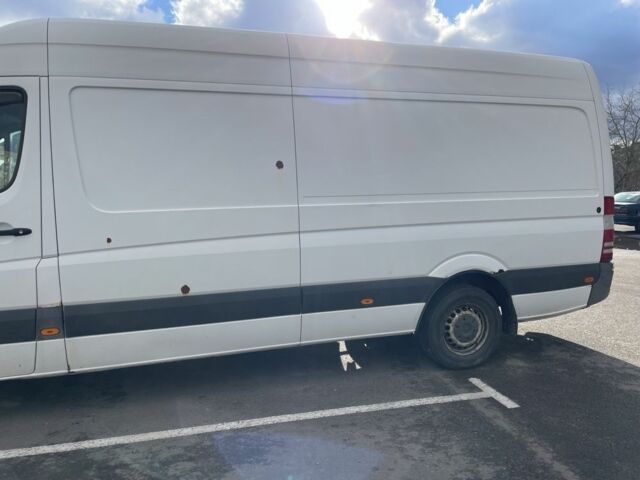 Білий Мерседес Sprinter, об'ємом двигуна 2.1 л та пробігом 437 тис. км за 10727 $, фото 2 на Automoto.ua