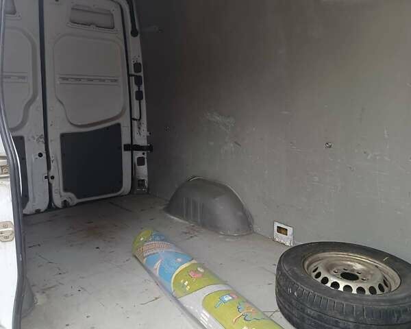 Белый Мерседес Sprinter, объемом двигателя 2.14 л и пробегом 279 тыс. км за 12200 $, фото 6 на Automoto.ua