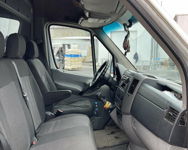 Белый Мерседес Sprinter, объемом двигателя 2.2 л и пробегом 497 тыс. км за 10900 $, фото 38 на Automoto.ua