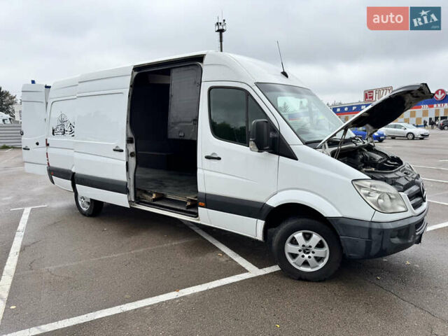 Белый Мерседес Sprinter, объемом двигателя 3.22 л и пробегом 400 тыс. км за 16500 $, фото 32 на Automoto.ua