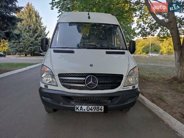 Белый Мерседес Sprinter, объемом двигателя 0 л и пробегом 186 тыс. км за 29900 $, фото 2 на Automoto.ua