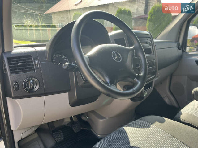 Белый Мерседес Sprinter, объемом двигателя 2.14 л и пробегом 360 тыс. км за 12900 $, фото 12 на Automoto.ua