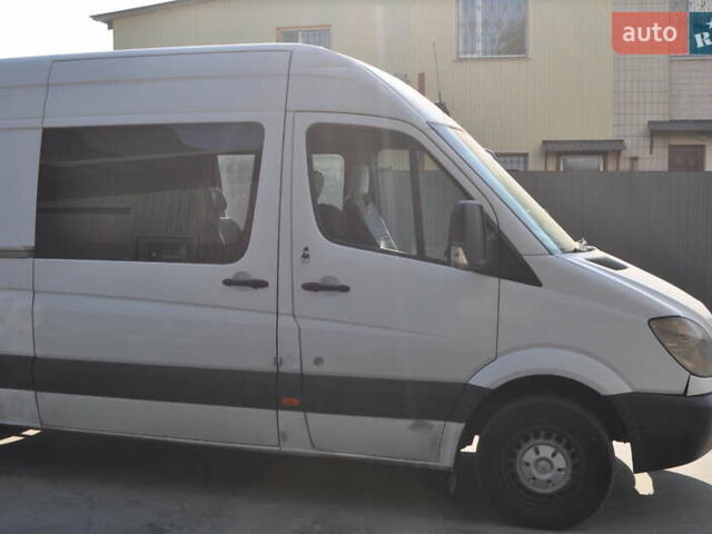 Белый Мерседес Sprinter, объемом двигателя 2.1 л и пробегом 480 тыс. км за 13000 $, фото 12 на Automoto.ua