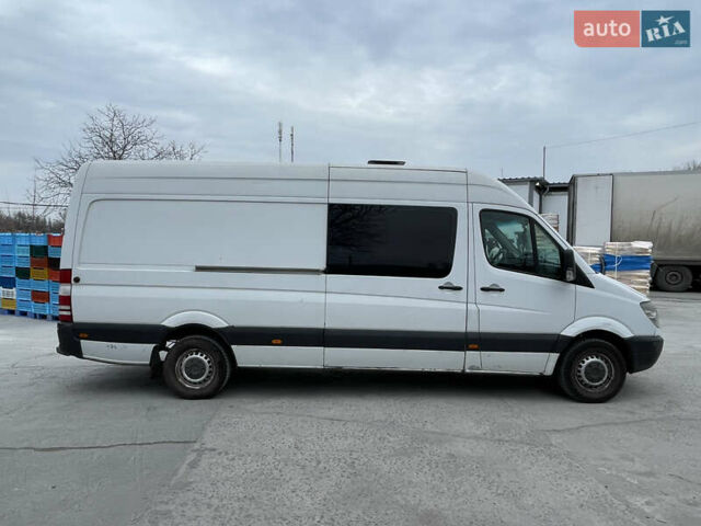 Белый Мерседес Sprinter, объемом двигателя 2.2 л и пробегом 497 тыс. км за 10900 $, фото 32 на Automoto.ua