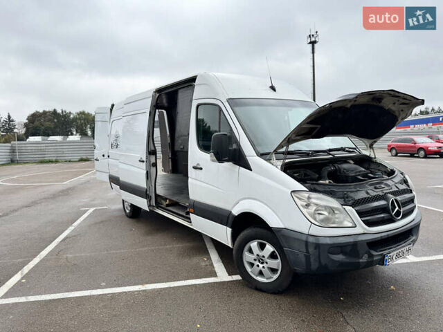 Белый Мерседес Sprinter, объемом двигателя 3.22 л и пробегом 400 тыс. км за 16500 $, фото 27 на Automoto.ua
