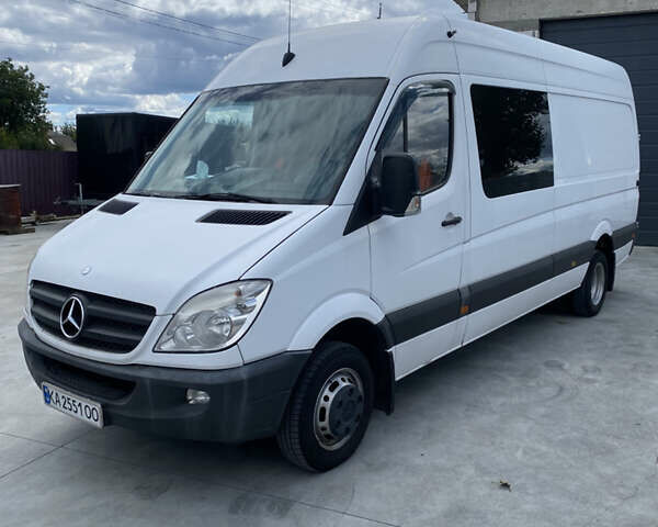 Мерседес Sprinter 2011 в Киеве на Automoto.ua Белый Мерседес Sprinter, объемом двигателя 2.99 л и пробегом 500 тыс. км за 20000 $, фото 1 на Automoto.ua