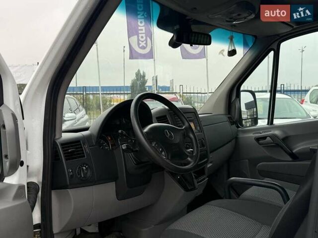 Белый Мерседес Sprinter, объемом двигателя 2.14 л и пробегом 271 тыс. км за 16500 $, фото 8 на Automoto.ua