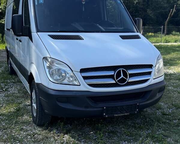 Белый Мерседес Sprinter, объемом двигателя 0 л и пробегом 570 тыс. км за 15999 $, фото 10 на Automoto.ua