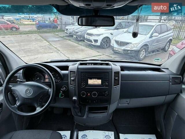 Белый Мерседес Sprinter, объемом двигателя 2.14 л и пробегом 271 тыс. км за 16500 $, фото 9 на Automoto.ua