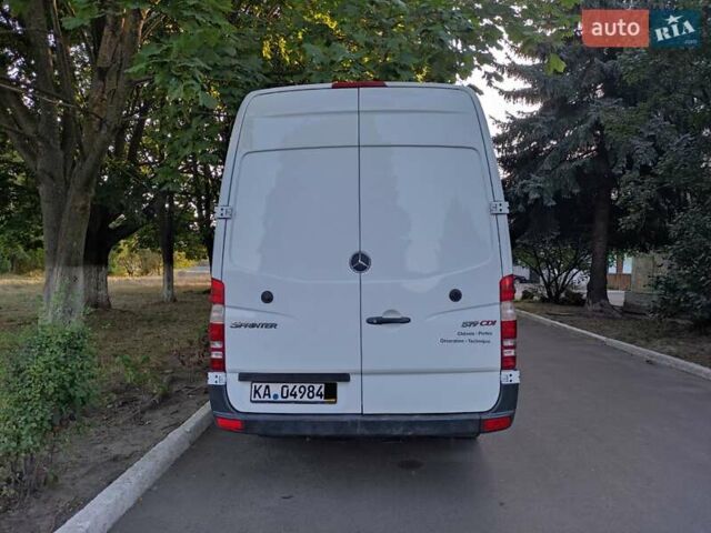 Белый Мерседес Sprinter, объемом двигателя 0 л и пробегом 186 тыс. км за 29900 $, фото 6 на Automoto.ua