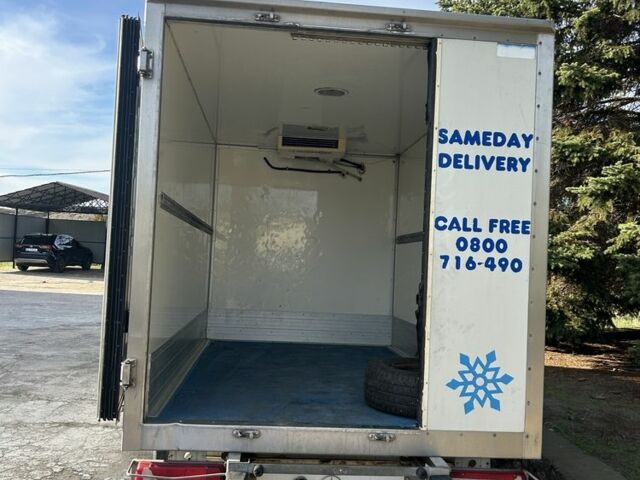 Белый Мерседес Sprinter, объемом двигателя 2.1 л и пробегом 462 тыс. км за 12400 $, фото 4 на Automoto.ua