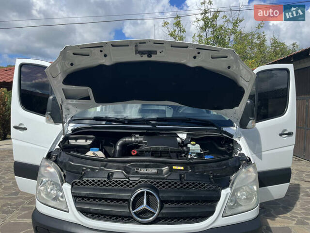 Белый Мерседес Sprinter, объемом двигателя 2.14 л и пробегом 360 тыс. км за 12900 $, фото 26 на Automoto.ua