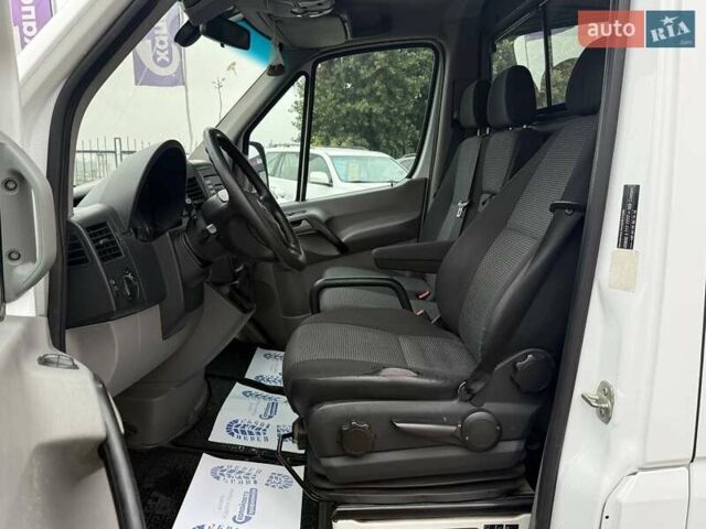 Белый Мерседес Sprinter, объемом двигателя 2.14 л и пробегом 271 тыс. км за 16500 $, фото 13 на Automoto.ua
