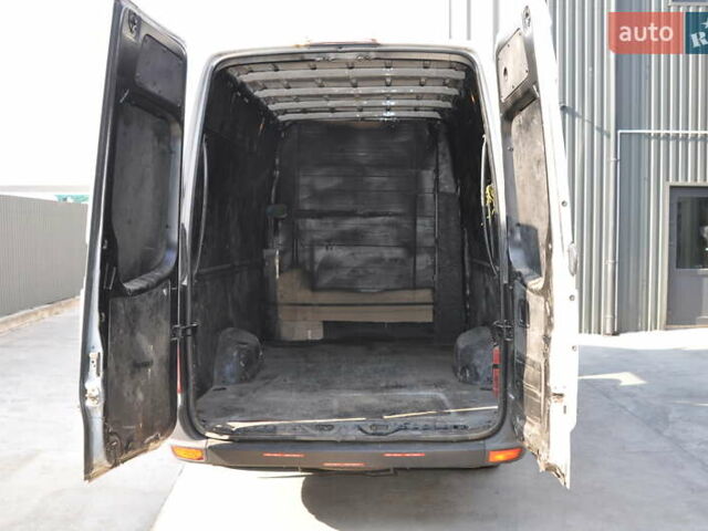 Белый Мерседес Sprinter, объемом двигателя 2.1 л и пробегом 480 тыс. км за 13000 $, фото 8 на Automoto.ua