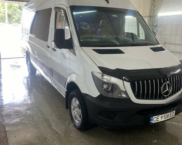 Белый Мерседес Sprinter, объемом двигателя 2.99 л и пробегом 220 тыс. км за 26800 $, фото 2 на Automoto.ua