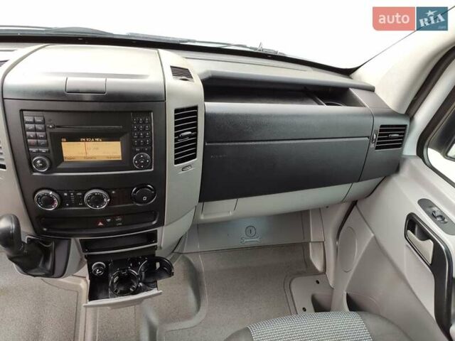 Білий Мерседес Sprinter, об'ємом двигуна 0 л та пробігом 281 тис. км за 29500 $, фото 24 на Automoto.ua