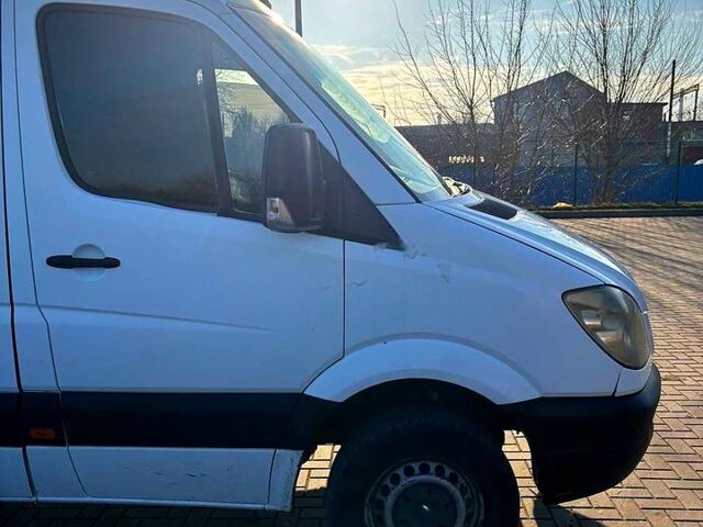 Білий Мерседес Sprinter, об'ємом двигуна 2.7 л та пробігом 280 тис. км за 12300 $, фото 3 на Automoto.ua