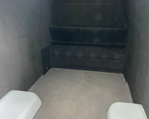 Мерседес Sprinter 2011 в Киеве на Automoto.ua Белый Мерседес Sprinter, объемом двигателя 2.99 л и пробегом 500 тыс. км за 20000 $, фото 16 на Automoto.ua