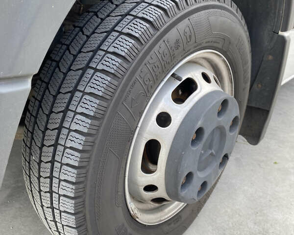 Мерседес Sprinter 2011 в Киеве на Automoto.ua Белый Мерседес Sprinter, объемом двигателя 2.99 л и пробегом 500 тыс. км за 20000 $, фото 5 на Automoto.ua