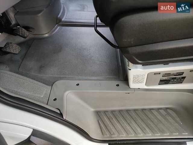 Белый Мерседес Sprinter, объемом двигателя 0 л и пробегом 186 тыс. км за 29900 $, фото 13 на Automoto.ua