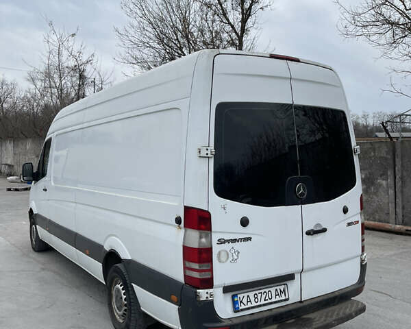 Белый Мерседес Sprinter, объемом двигателя 2.2 л и пробегом 497 тыс. км за 10900 $, фото 29 на Automoto.ua