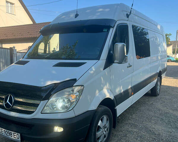 Белый Мерседес Sprinter, объемом двигателя 2.99 л и пробегом 580 тыс. км за 22800 $, фото 2 на Automoto.ua