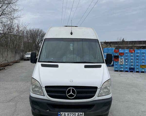 Белый Мерседес Sprinter, объемом двигателя 2.2 л и пробегом 497 тыс. км за 10900 $, фото 35 на Automoto.ua