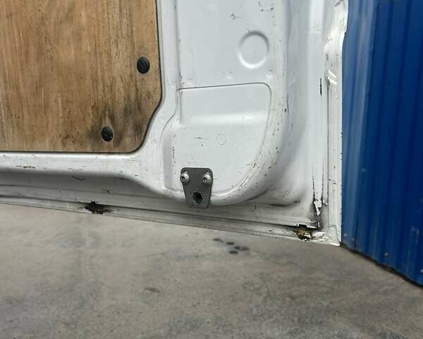 Білий Мерседес Sprinter, об'ємом двигуна 3 л та пробігом 292 тис. км за 22279 $, фото 4 на Automoto.ua