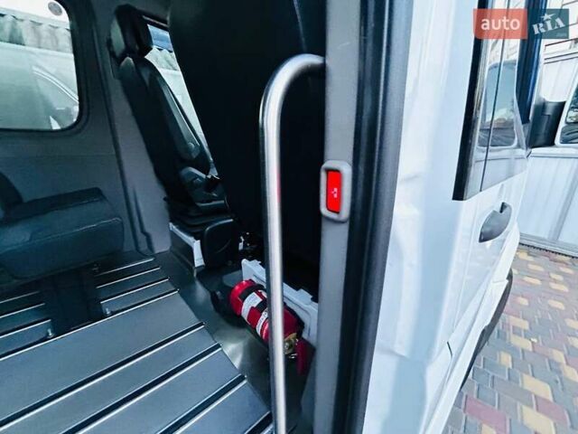 Білий Мерседес Sprinter, об'ємом двигуна 2.14 л та пробігом 430 тис. км за 22000 $, фото 19 на Automoto.ua