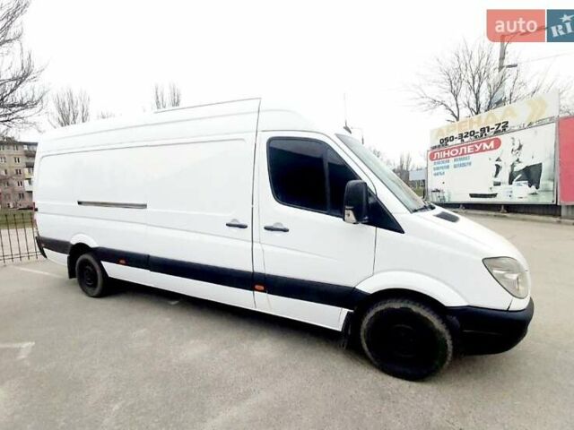 Білий Мерседес Sprinter, об'ємом двигуна 2.14 л та пробігом 300 тис. км за 11990 $, фото 2 на Automoto.ua