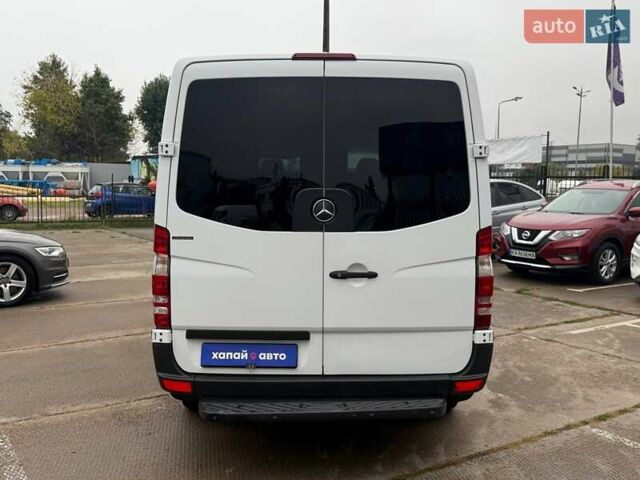 Белый Мерседес Sprinter, объемом двигателя 2.14 л и пробегом 271 тыс. км за 16500 $, фото 5 на Automoto.ua