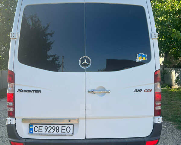 Белый Мерседес Sprinter, объемом двигателя 2.99 л и пробегом 580 тыс. км за 22800 $, фото 3 на Automoto.ua