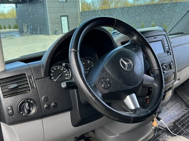 Мерседес Sprinter 2011 у Чернівцях на Automoto.ua Білий Мерседес Sprinter, об'ємом двигуна 2.1 л та пробігом 386 тис. км за 15400 $, фото 9 на Automoto.ua