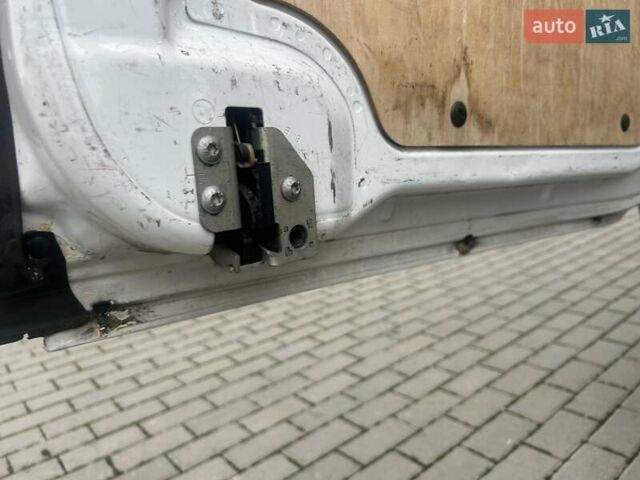 Белый Мерседес Sprinter, объемом двигателя 3 л и пробегом 292 тыс. км за 15821 $, фото 7 на Automoto.ua