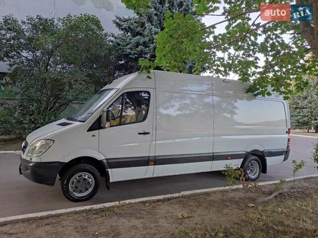 Белый Мерседес Sprinter, объемом двигателя 0 л и пробегом 186 тыс. км за 29900 $, фото 8 на Automoto.ua