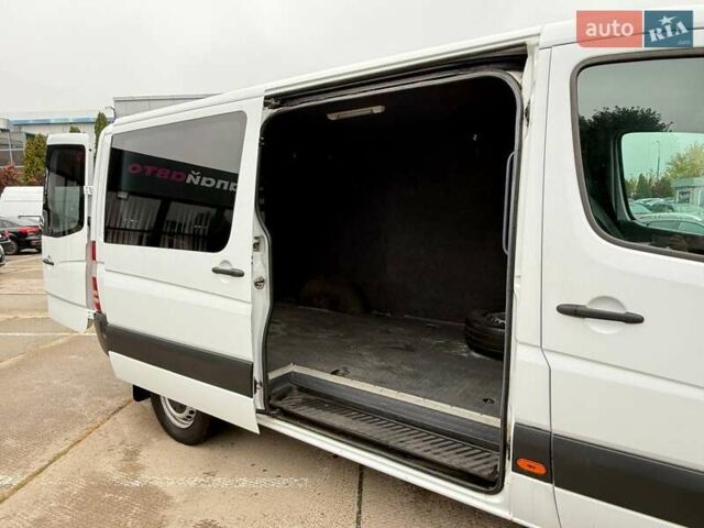 Белый Мерседес Sprinter, объемом двигателя 2.14 л и пробегом 271 тыс. км за 16500 $, фото 15 на Automoto.ua