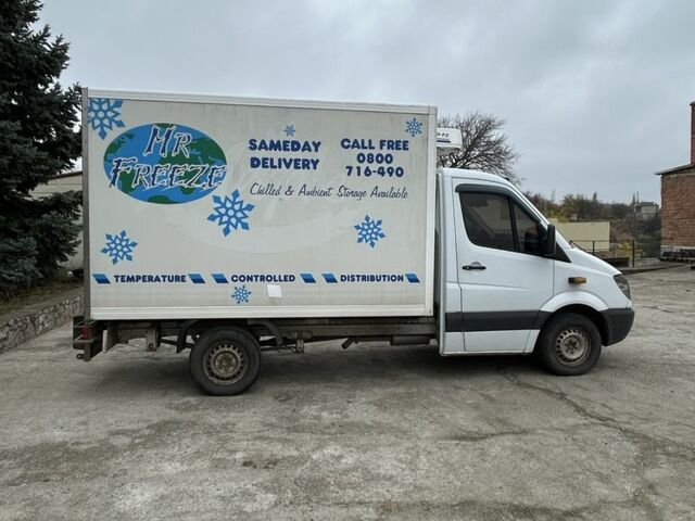 Белый Мерседес Sprinter, объемом двигателя 2.1 л и пробегом 462 тыс. км за 12400 $, фото 7 на Automoto.ua
