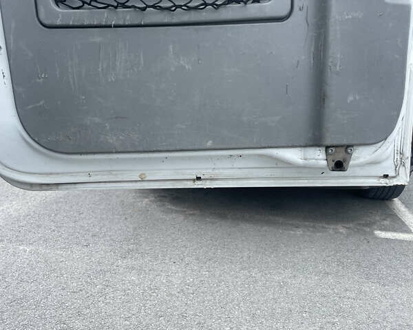 Білий Мерседес Sprinter, об'ємом двигуна 2.2 л та пробігом 277 тис. км за 12800 $, фото 18 на Automoto.ua
